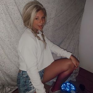 Meet your Posher, Leslie